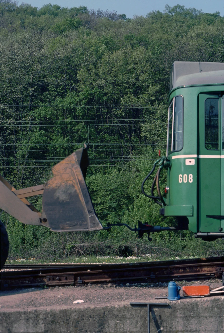 A detail of the green tram.