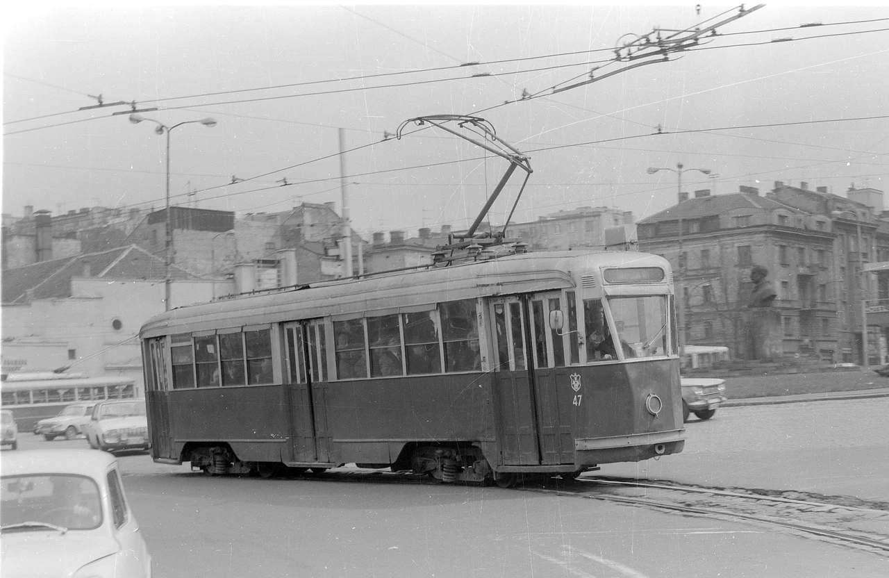 Car 47 at Slavija.